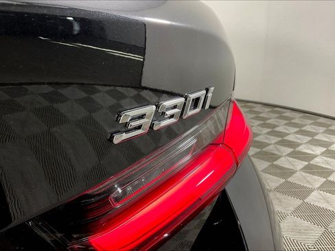 New 2026 BMW 330i xDrive Sedan w/ Premium Package AWD/4WD image 11