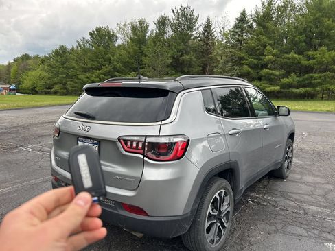 Used 2022 Jeep Compass Limited AWD/4WD image 7