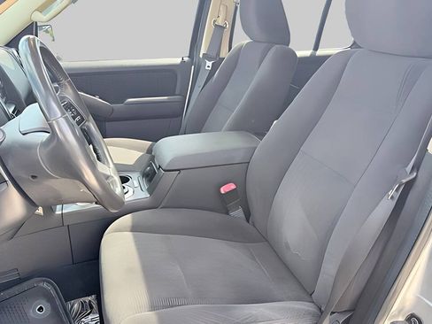 Used 2010 Ford Explorer XLT RWD image 20