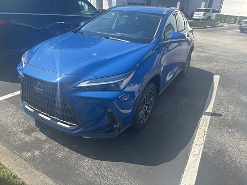 Used 2022 Lexus NX 250 FWD w/ Accessory Package 2 image 4