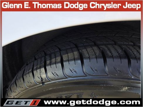 Certified 2024 Chrysler Pacifica Limited image 40