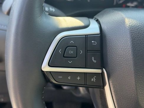 Used 2023 Toyota Highlander Platinum AWD/4WD image 22