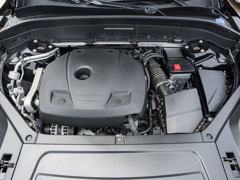 Used 2022 Volvo XC90 T6 Inscription w/ Climate Package image 17