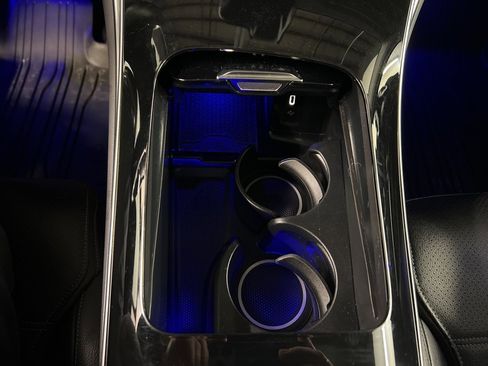 Used 2023 Mercedes-Benz GLC 300 4MATIC image 17