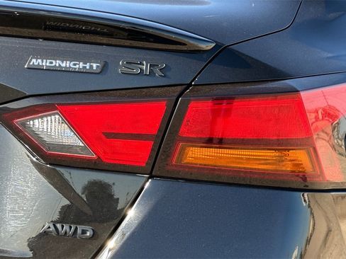 Used 2022 Nissan Altima 2.5 SR w/ Midnight Edition Package image 28
