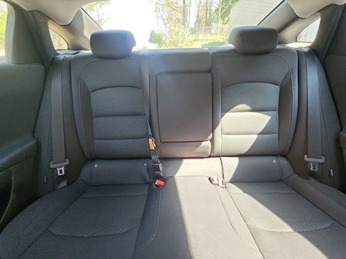 Certified 2017 Chevrolet Malibu LT FWD image 36