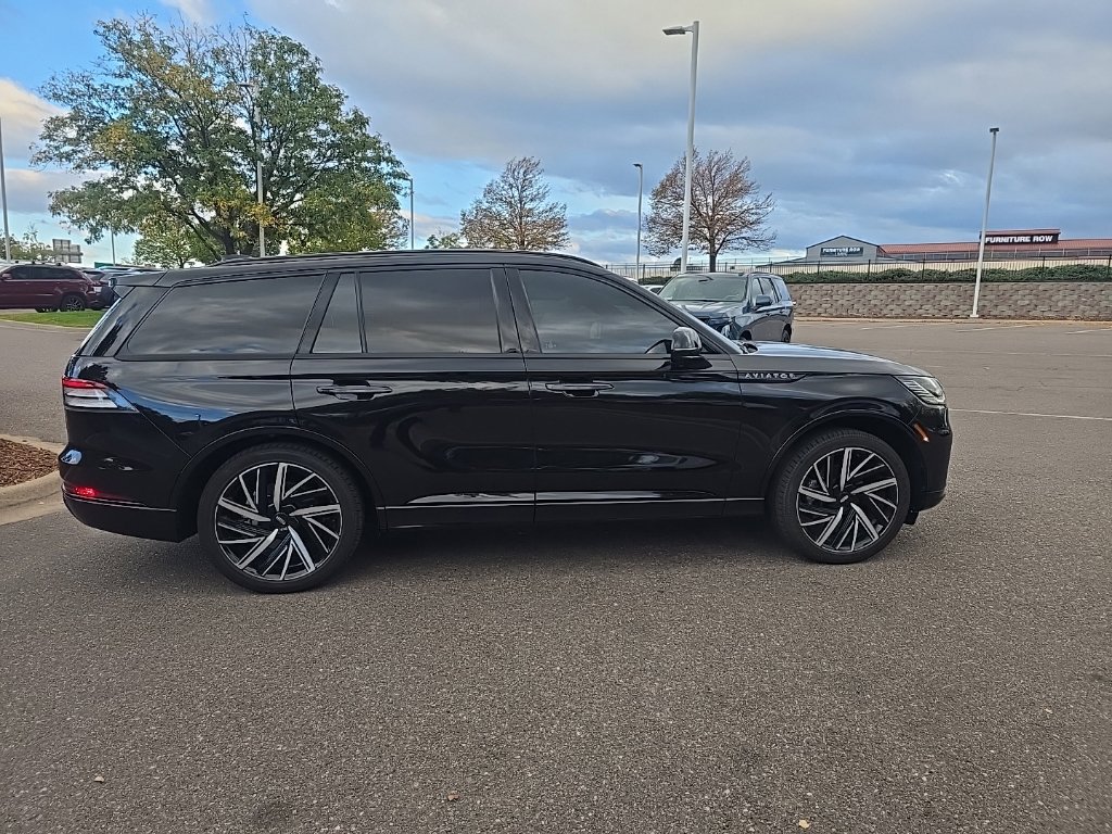 Used 2025 Lincoln Aviator Black Label w/ Jet Appearance Package AWD/4WD image 6