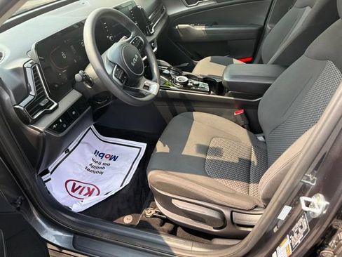 Certified 2023 Kia Sportage LX AWD/4WD image 18