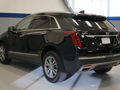 Certified 2022 Cadillac XT5 Premium Luxury image 3