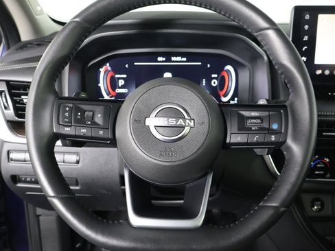 Used 2024 Nissan Rogue Platinum w/ Platinum Premium Package image 19