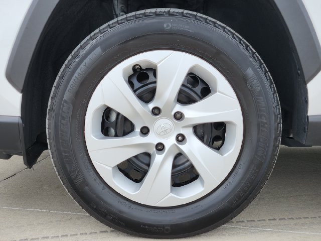 Used 2025 Toyota RAV4 LE FWD image 11