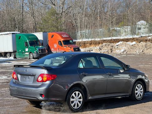 Used 2010 Toyota Corolla LE image 6