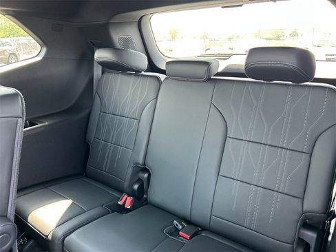 New 2026 Buick Enclave Avenir image 34