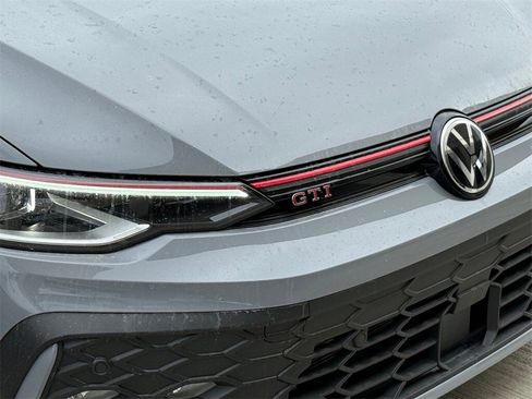 New 2026 Volkswagen GTI SE image 2