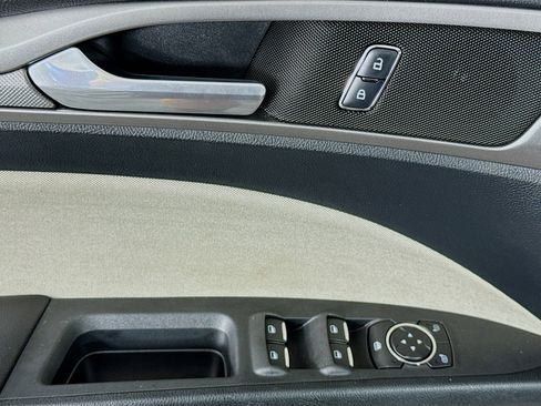 Used 2018 Ford Fusion S image 23