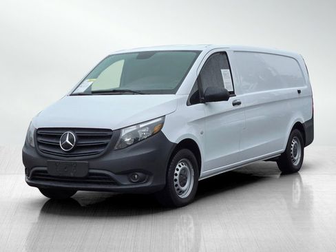 Used 2023 Mercedes-Benz Metris image 9
