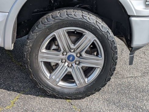 Used 2019 Ford F150 XLT w/ Equipment Group 302A Luxury AWD/4WD image 14