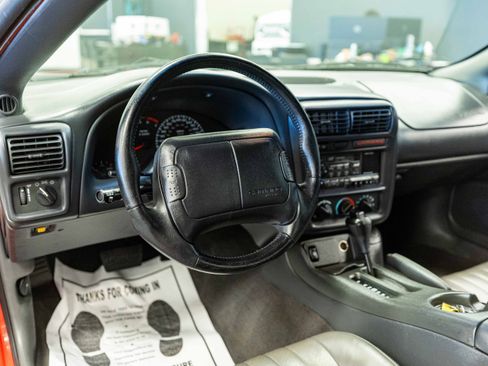 Used 1998 Chevrolet Camaro Z28 RWD image 9