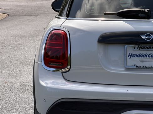 Used 2024 MINI Cooper S w/ Signature Upholstery Package FWD image 21