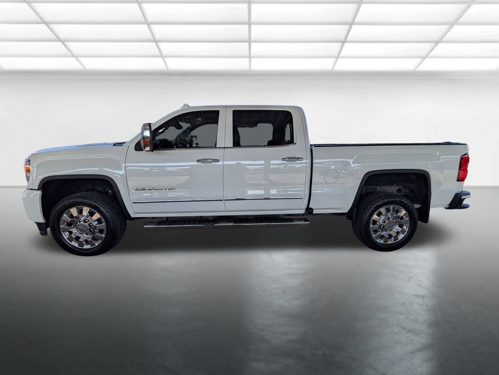 Used 2016 GMC Sierra 2500 Denali w/ Duramax Plus Package AWD/4WD image 30