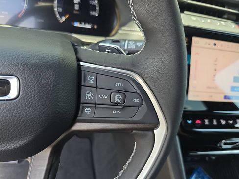 New 2026 Jeep Grand Cherokee Limited AWD/4WD image 19