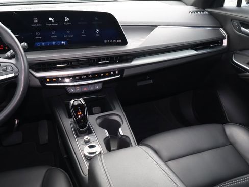 Certified 2024 Cadillac XT4 Premium Luxury w/ Cold Weather Package FWD image 17