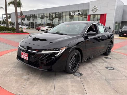 New 2026 Nissan Sentra SR w/ Floor Mat Package image 4