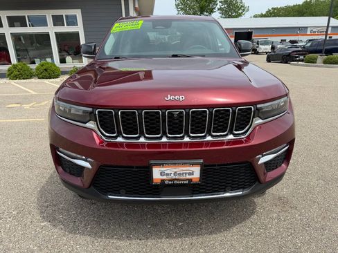 Used 2023 Jeep Grand Cherokee Limited w/ Luxury Tech Group II AWD/4WD image 8