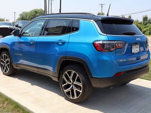 New 2025 Jeep Compass Limited image 28