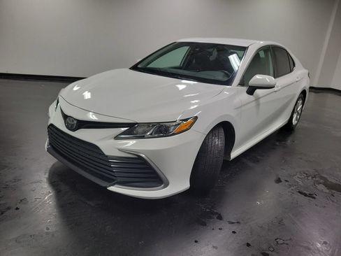 Used 2021 Toyota Camry LE FWD image 4