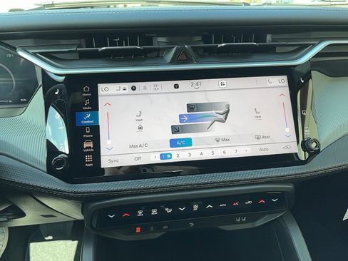 New 2026 Jeep Cherokee Limited AWD/4WD image 25