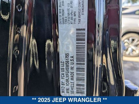Used 2025 Jeep Wrangler Unlimited Rubicon image 26
