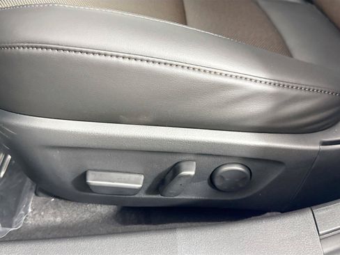 New 2026 MAZDA MAZDA3 2.5 S Hatchback w/ Premium Pkg FWD image 31