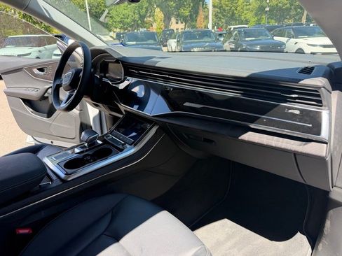 Used 2023 Audi Q8 Premium w/ Convenience Package AWD/4WD image 19