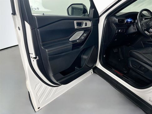 Used 2021 Ford Explorer ST w/ Equipment Group 401A image 16