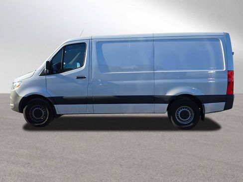 Used 2025 Mercedes-Benz Sprinter 2500 image 6