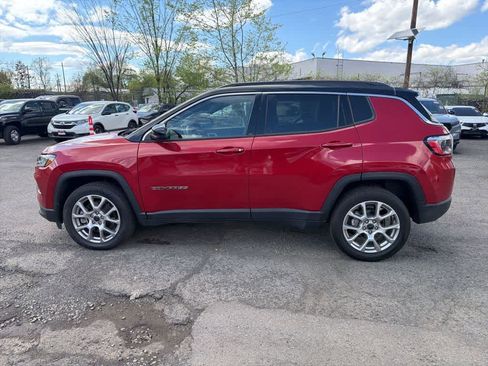 Used 2025 Jeep Compass Limited AWD/4WD image 7