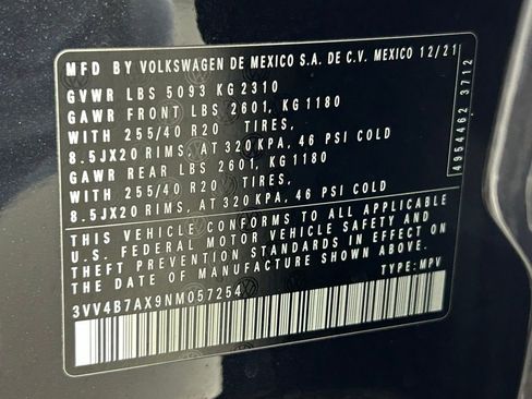 Used 2022 Volkswagen Tiguan SEL R-Line image 40