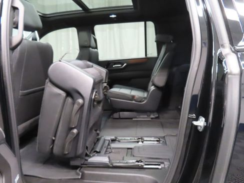 Used 2025 GMC Yukon XL Denali w/ Sun & Power Step Package AWD/4WD image 57
