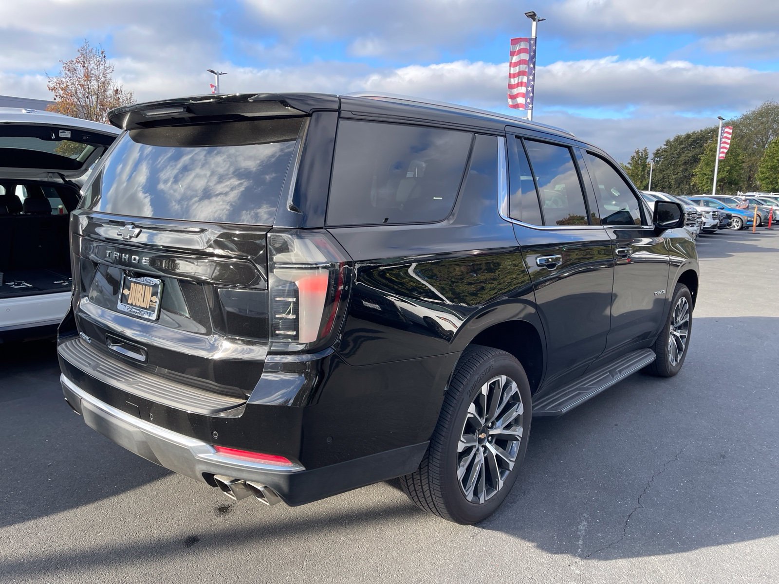 Used 2026 Chevrolet Tahoe High Country w/ Sun And Tow Package AWD/4WD image 2