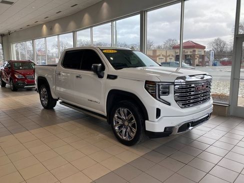 Used 2023 GMC Sierra 1500 Denali w/ Denali Reserve Package image 2