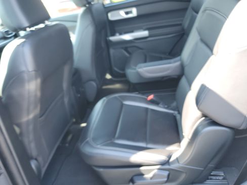 Used 2023 Ford Explorer XLT w/ Equipment Group 202A AWD/4WD image 14