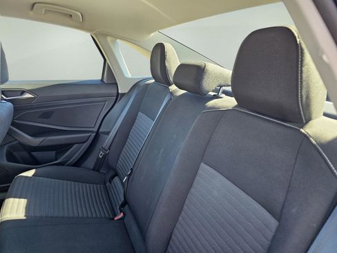 Used 2025 Volkswagen Jetta S image 28