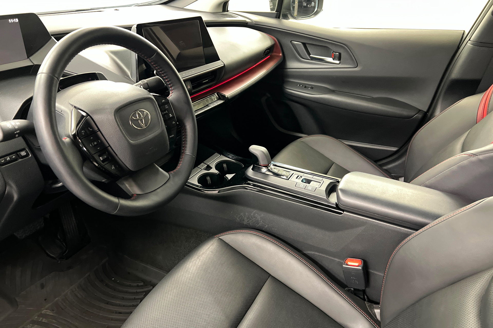 Certified 2025 Toyota Prius Plug-In Hybrid FWD image 16