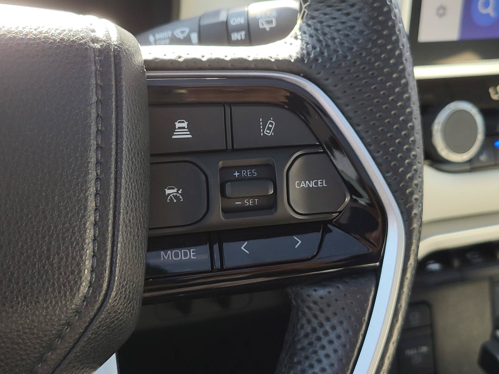 Used 2023 Toyota Sequoia Capstone AWD/4WD image 34