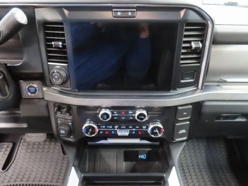 Used 2025 Ford F250 Platinum image 13