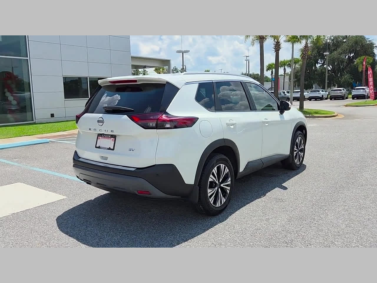 Used 2023 Nissan Rogue SV w/ SV Premium B Package FWD image 21
