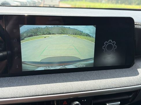 Used 2025 Nissan Kicks SV w/ SV Premium Package FWD image 29