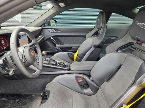 Certified 2026 Porsche 911 GT3 RWD image 25