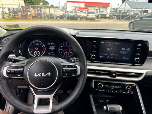 Used 2023 Kia K5 LXS image 20